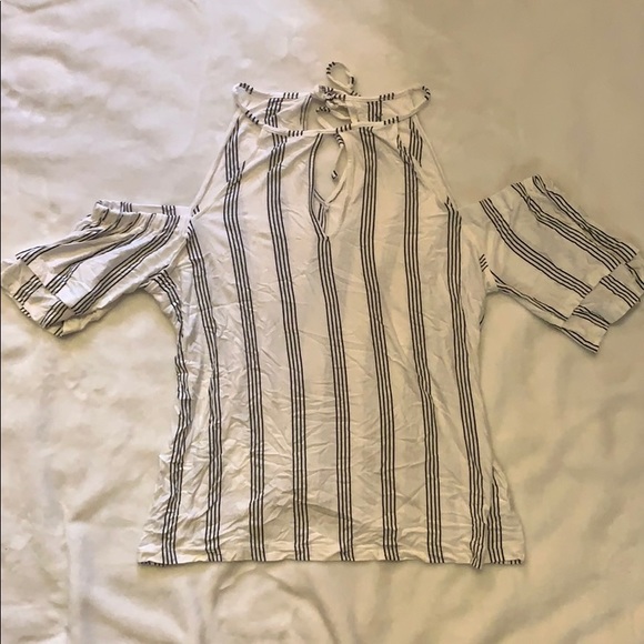 American Eagle Outfitters Tops - American Eagle shirt